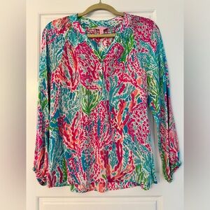 Lilly Pulitzer Elsa top in Let’s Cha Cha